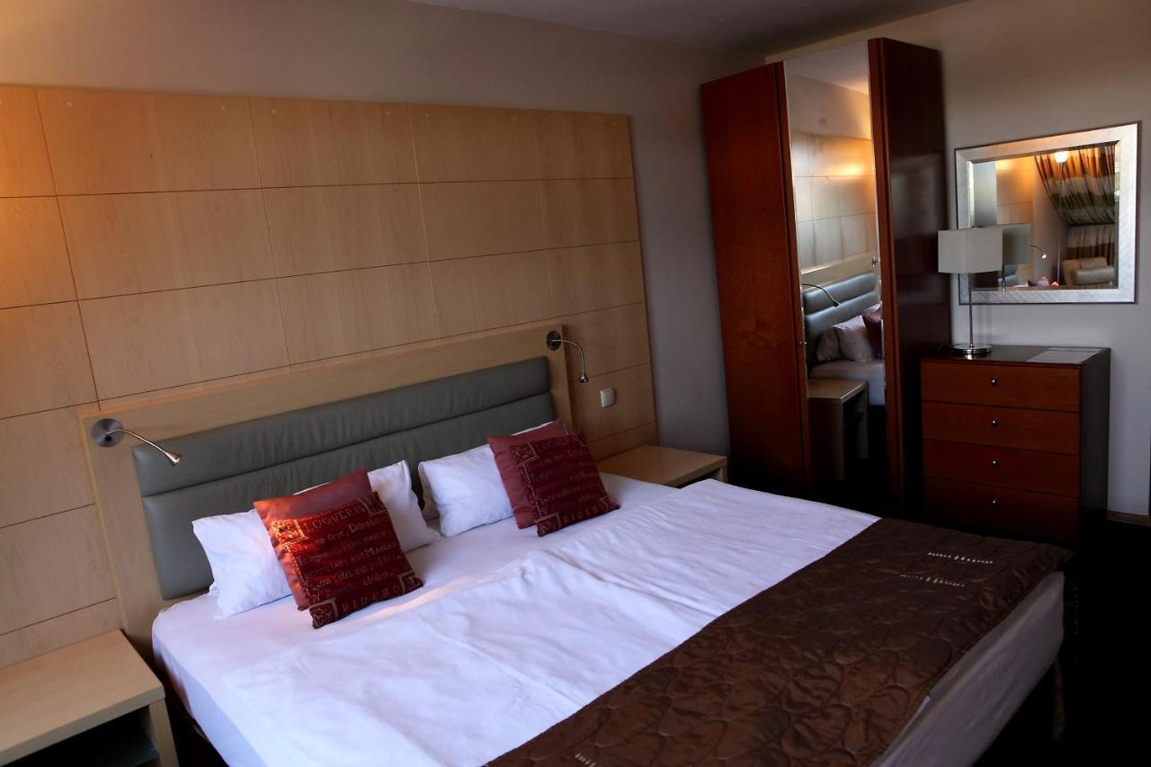 Hotel Katrina Ostrzeszów Esterno foto